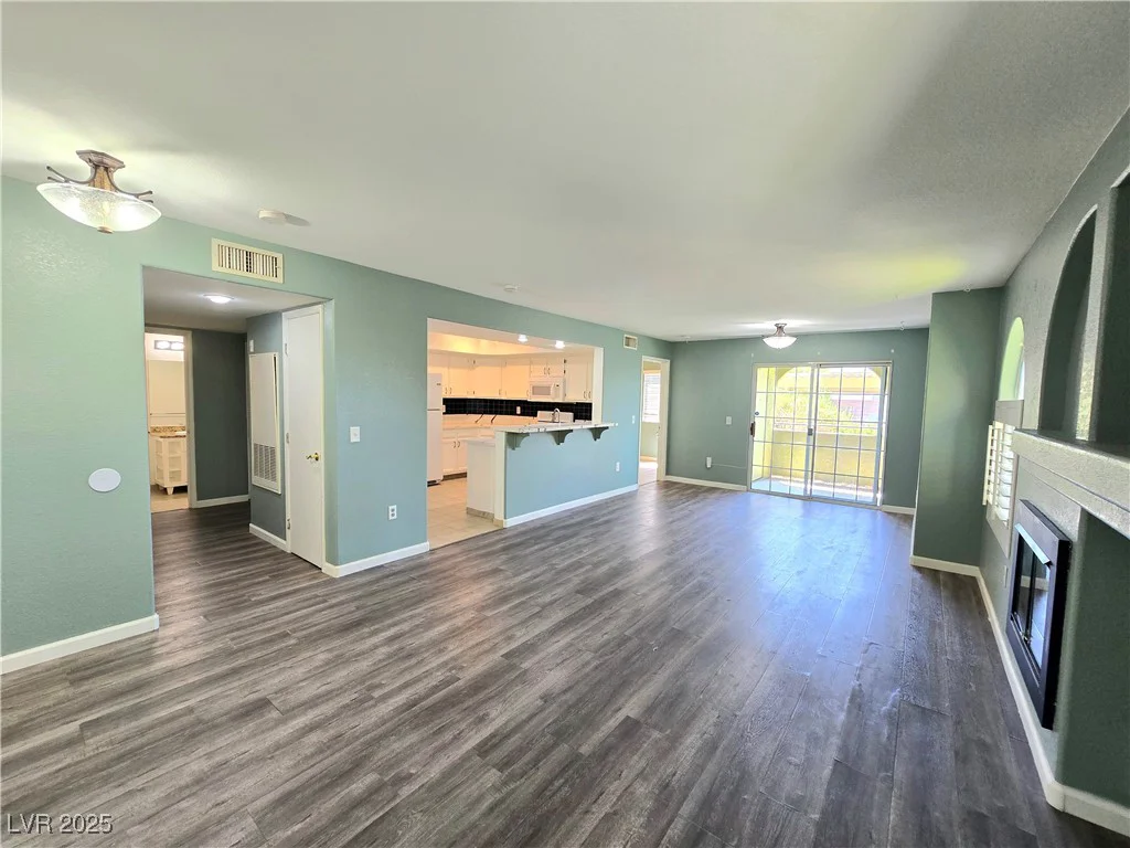 7950 Flamingo, Las Vegas, NV 89147