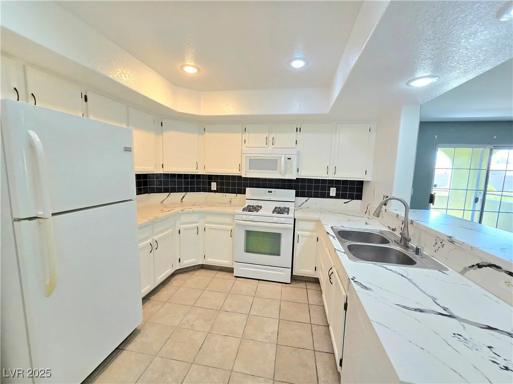 7950 Flamingo, Las Vegas, NV 89147