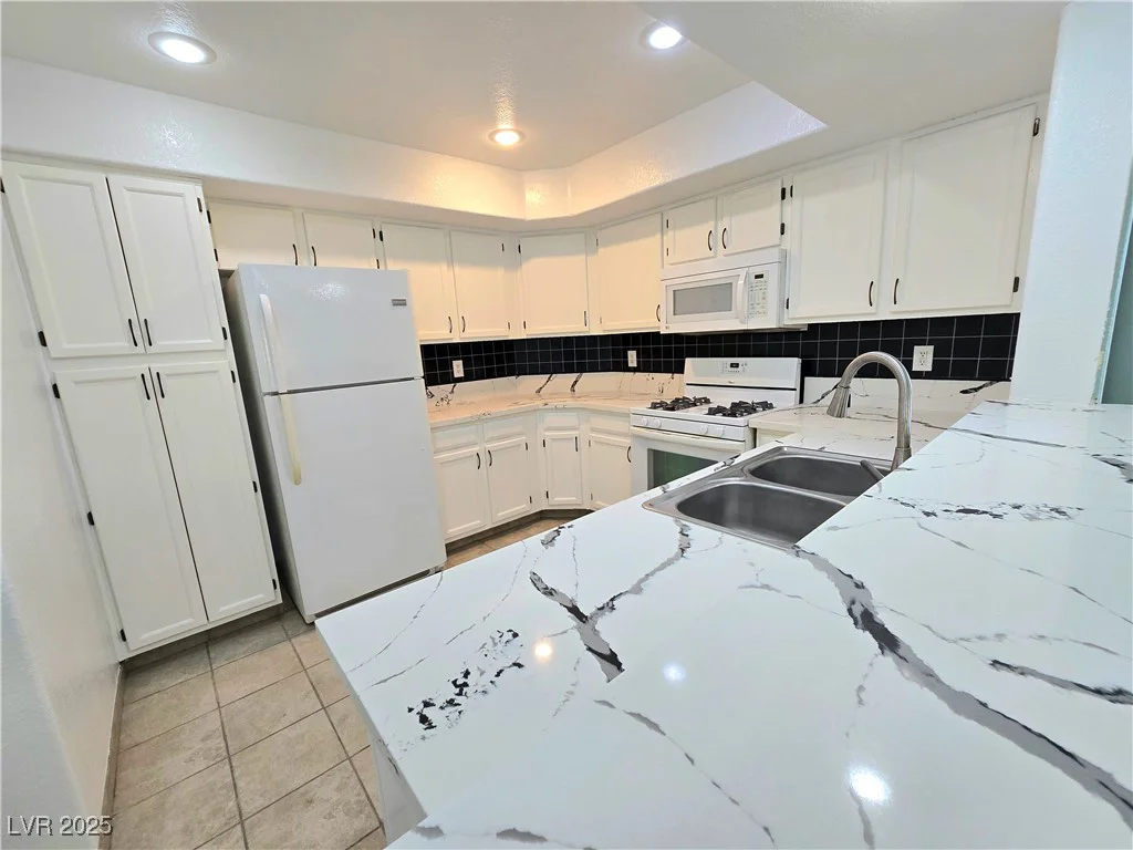 7950 Flamingo, Las Vegas, NV 89147