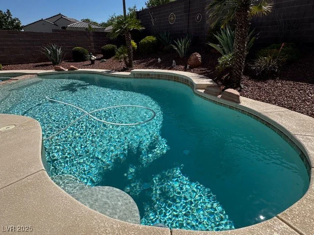 2699 Thornview, Las Vegas, NV 89135