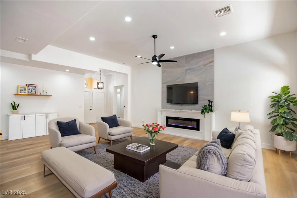 10405 Junction Hill, Las Vegas, NV 89134