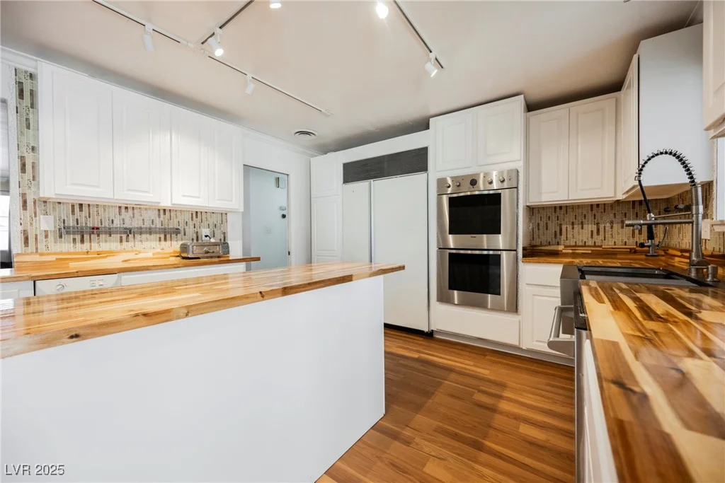 4420 Thompson, Las Vegas, NV 89107