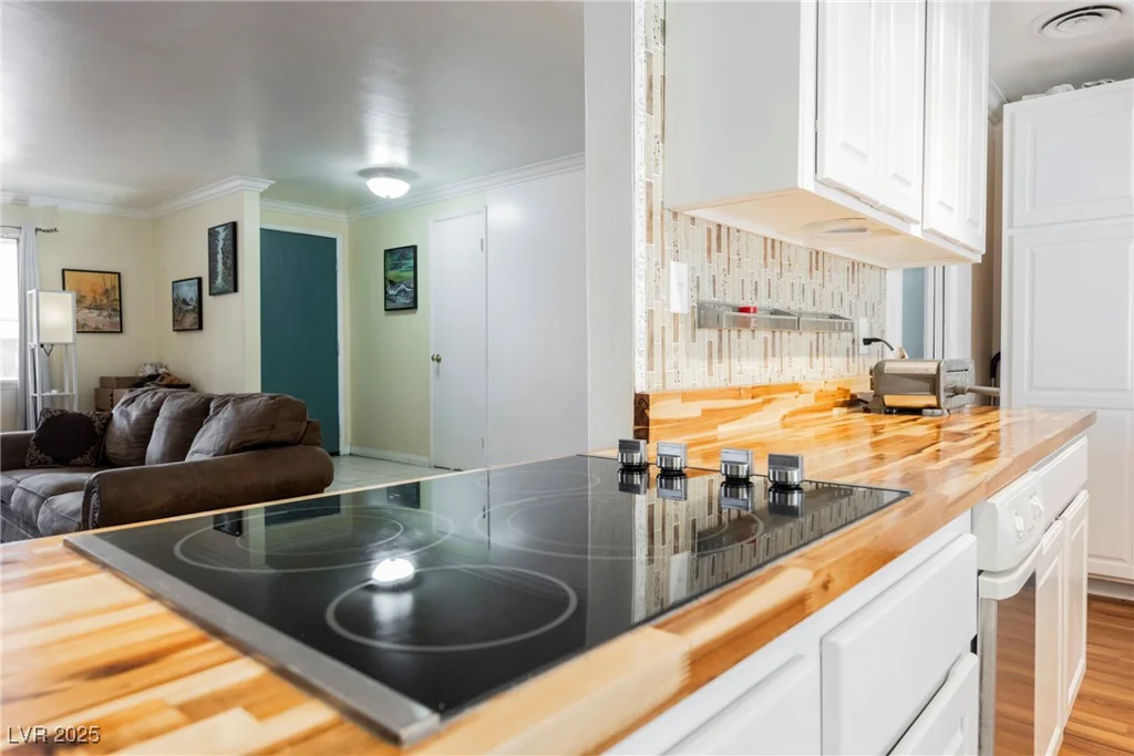 4420 Thompson, Las Vegas, NV 89107
