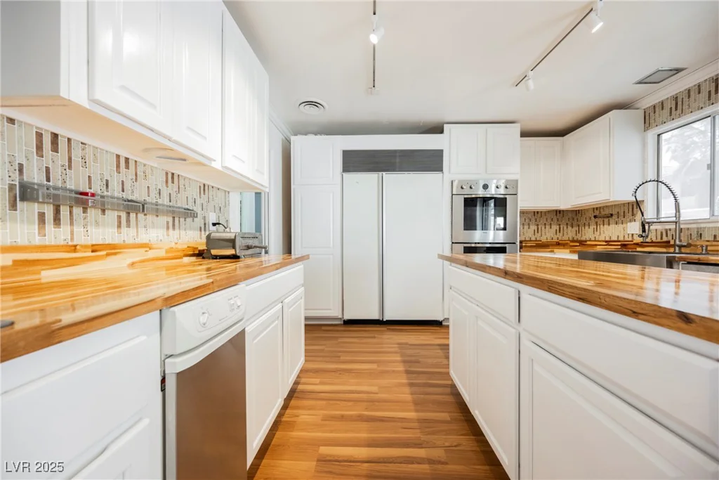 4420 Thompson, Las Vegas, NV 89107