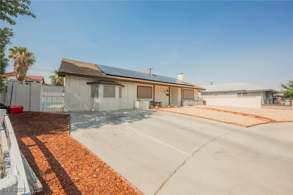 4420 Thompson, Las Vegas, NV 89107