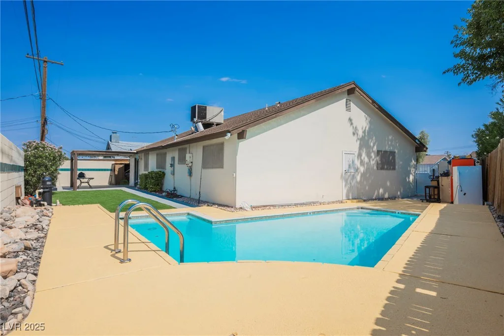 4420 Thompson, Las Vegas, NV 89107