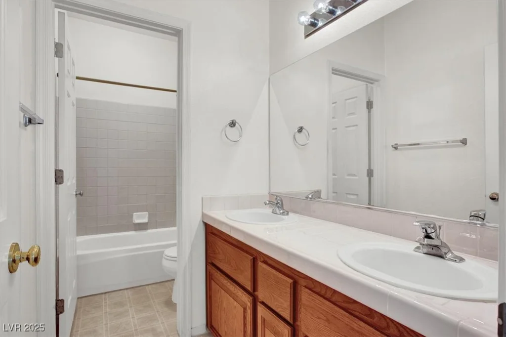 3212 Cambridge Hollows, Las Vegas, NV 89135