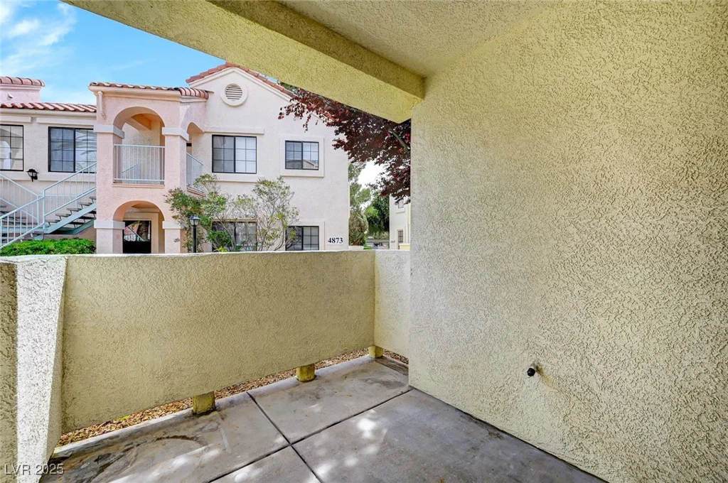 4855 Torrey Pines, Las Vegas, NV 89103