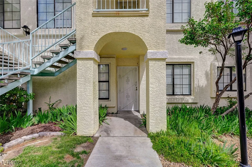 4855 Torrey Pines, Las Vegas, NV 89103