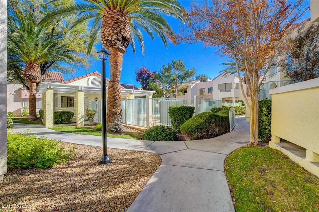 4855 Torrey Pines, Las Vegas, NV 89103