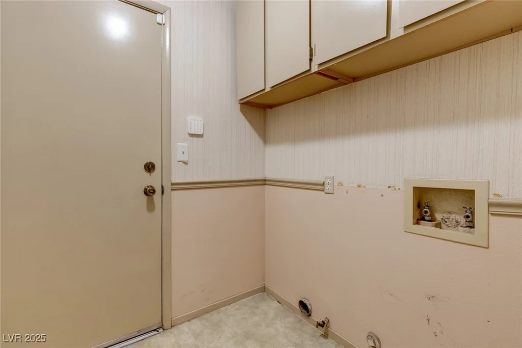 4916 Carmichael, Las Vegas, NV 89110