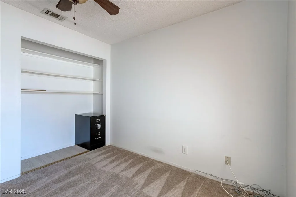 4916 Carmichael, Las Vegas, NV 89110
