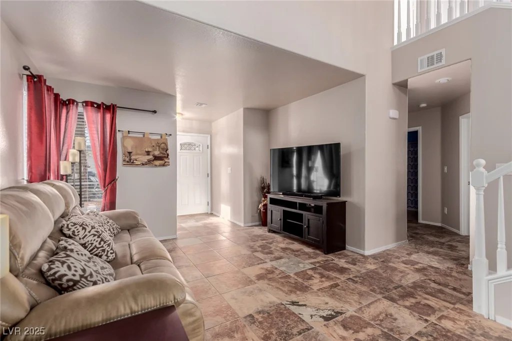 8105 Cimarron Ridge, Las Vegas, NV 89128