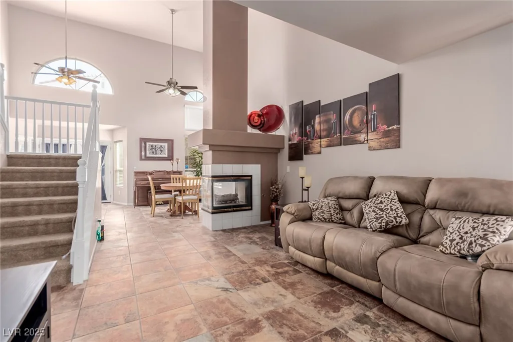 8105 Cimarron Ridge, Las Vegas, NV 89128