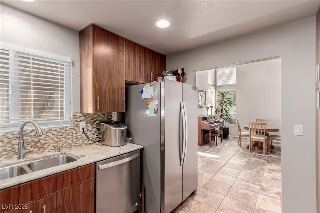8105 Cimarron Ridge, Las Vegas, NV 89128