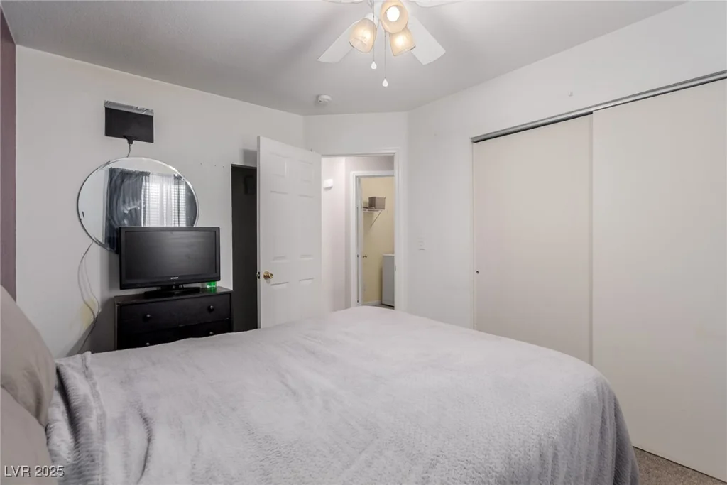 8105 Cimarron Ridge, Las Vegas, NV 89128