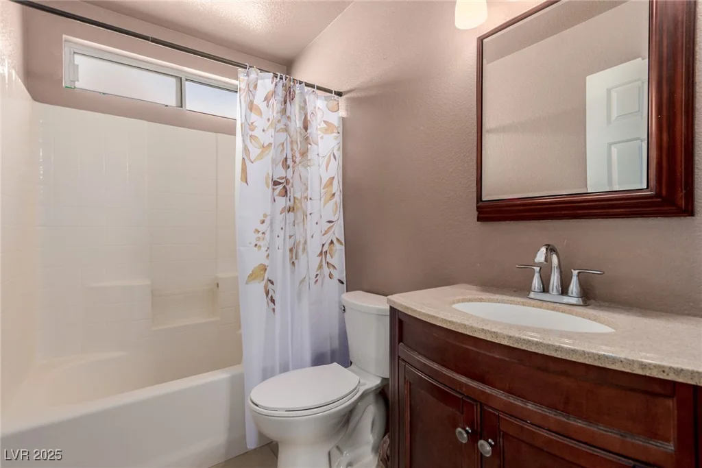 8105 Cimarron Ridge, Las Vegas, NV 89128
