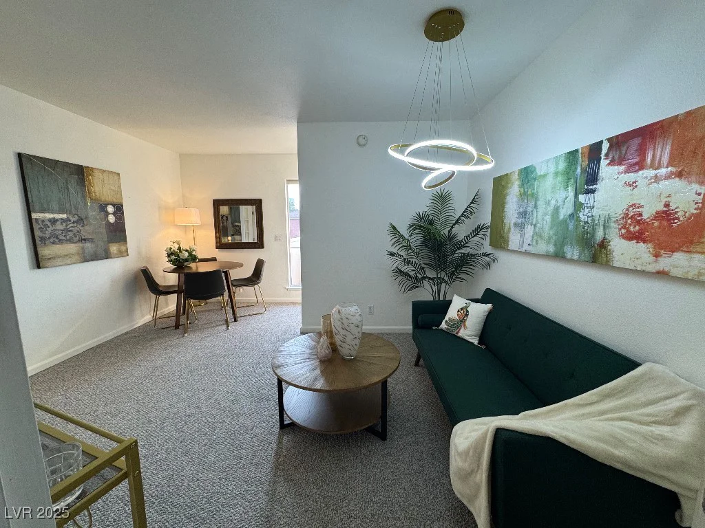 2867 Geary, Las Vegas, NV 89109