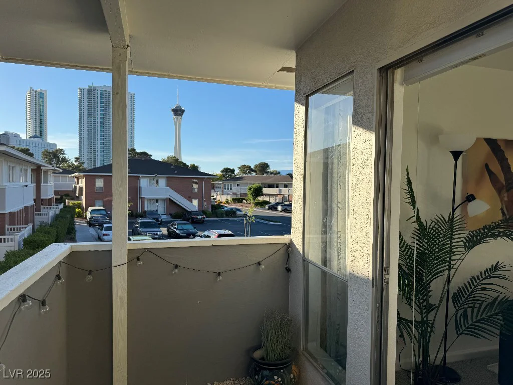 2867 Geary, Las Vegas, NV 89109