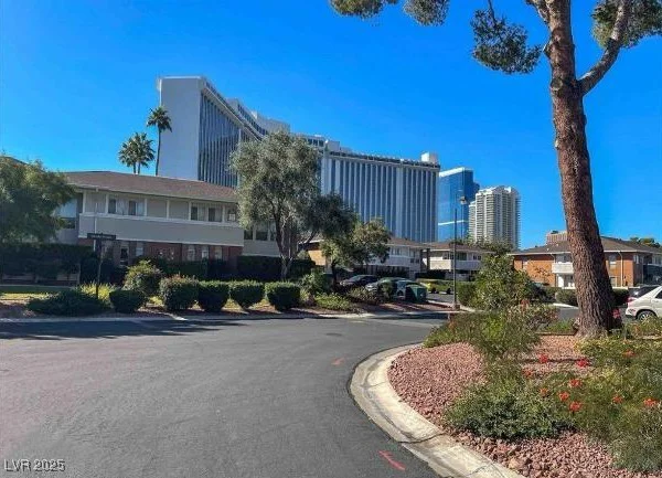 2867 Geary, Las Vegas, NV 89109