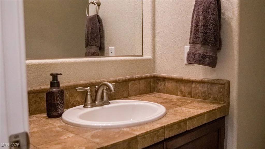 11731 Longworth, Las Vegas, NV 89135