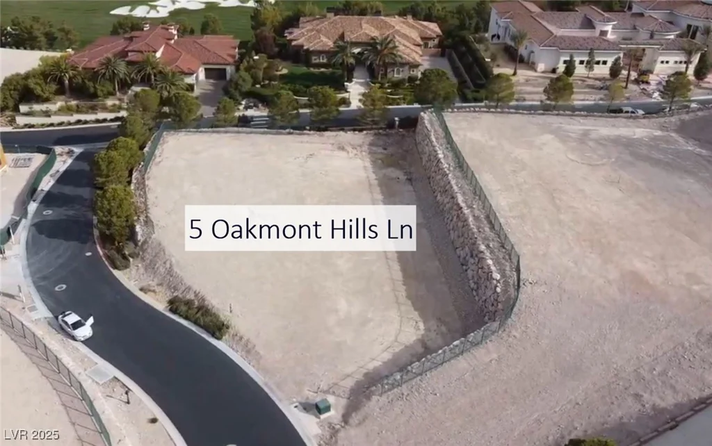 5 Oakmont Hills, Las Vegas, NV 89141