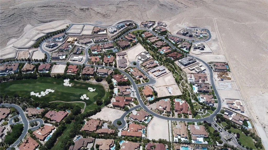 5 Oakmont Hills, Las Vegas, NV 89141
