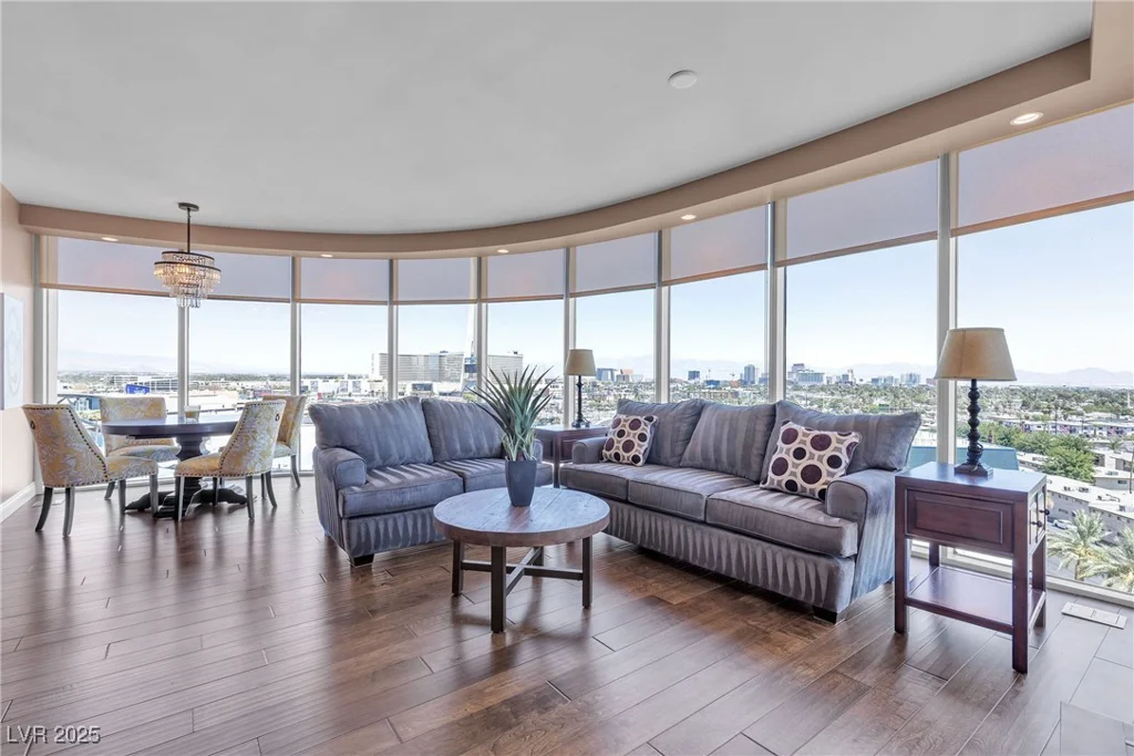 322 Karen, Las Vegas, NV 89109
