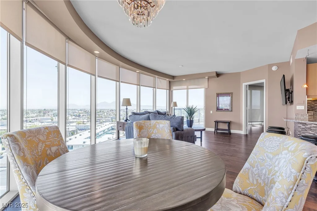 322 Karen, Las Vegas, NV 89109