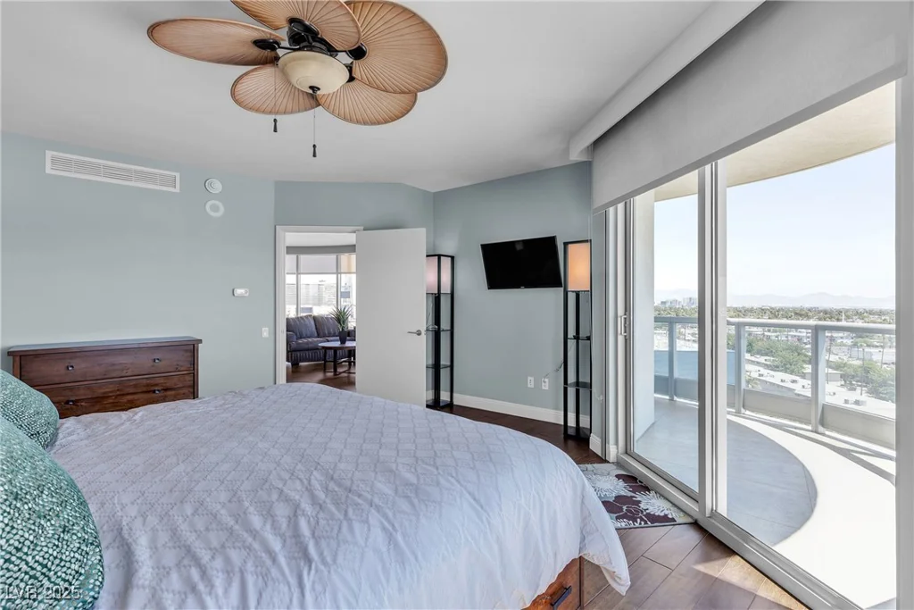 322 Karen, Las Vegas, NV 89109