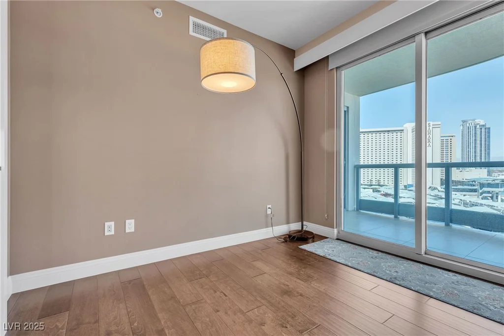 322 Karen, Las Vegas, NV 89109