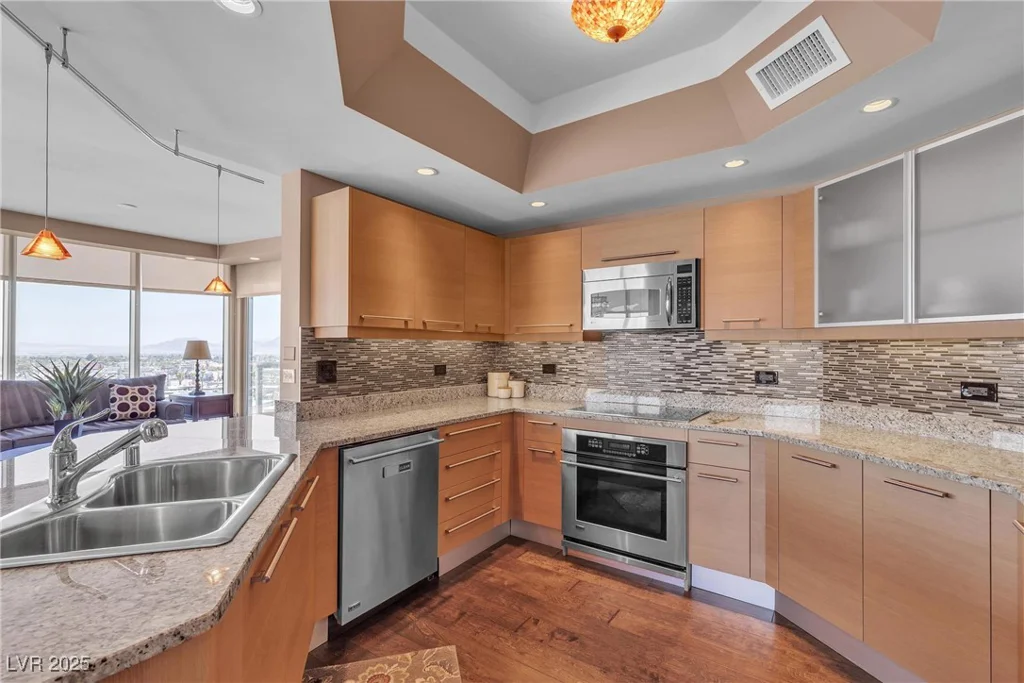322 Karen, Las Vegas, NV 89109