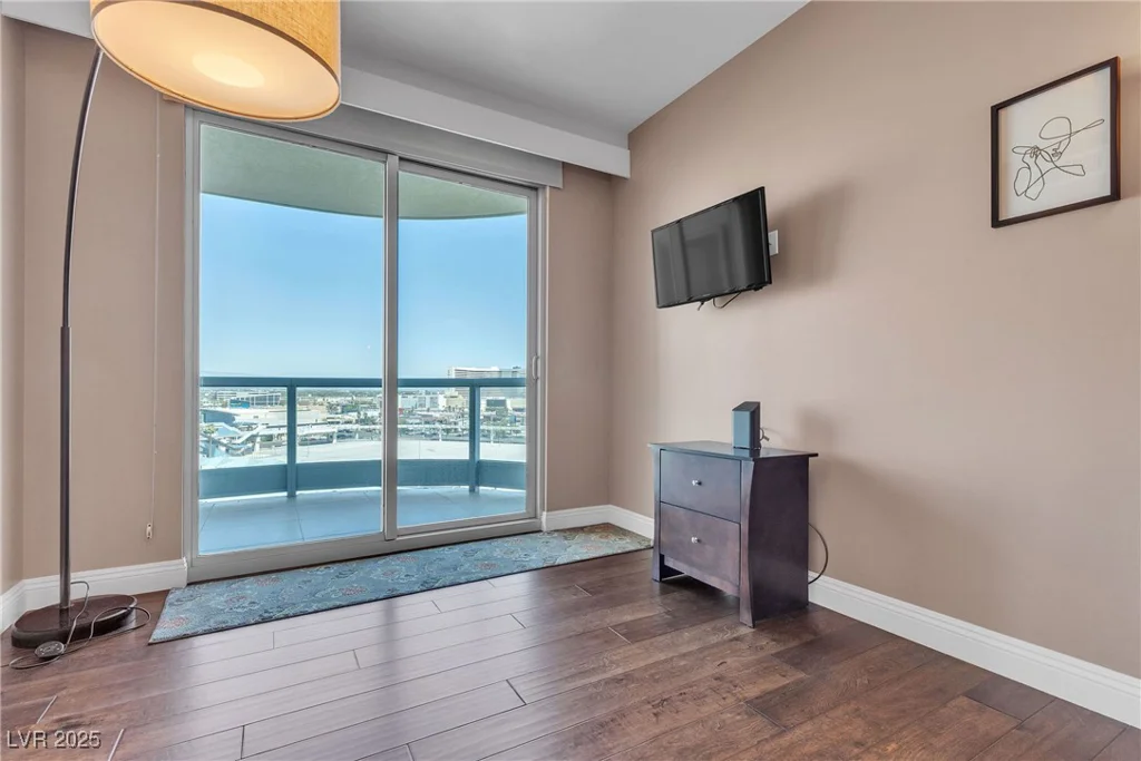 322 Karen, Las Vegas, NV 89109
