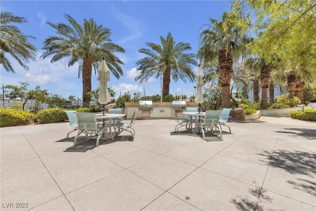 322 Karen, Las Vegas, NV 89109