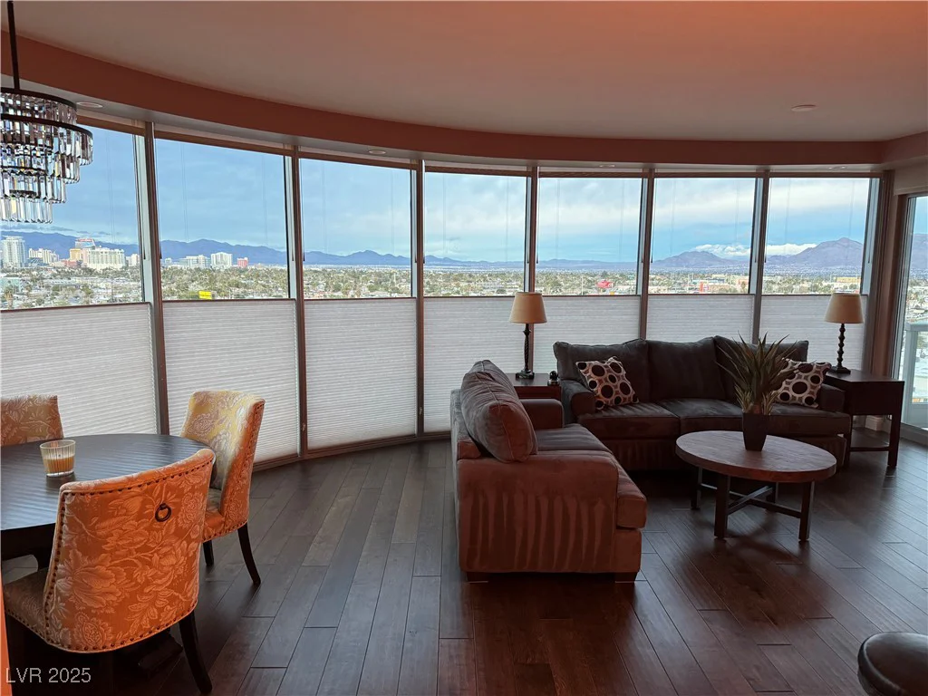 322 Karen, Las Vegas, NV 89109