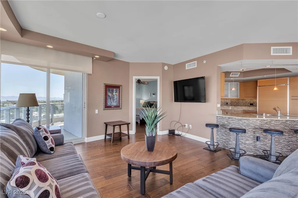 322 Karen, Las Vegas, NV 89109
