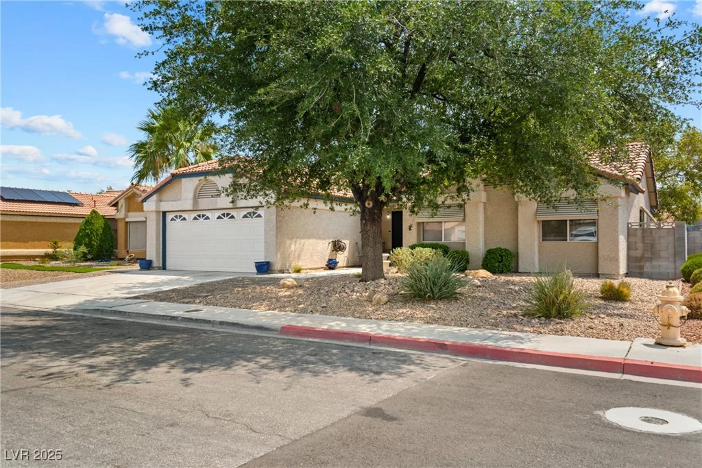 6629 Coastal Breeze, Las Vegas, NV 89108