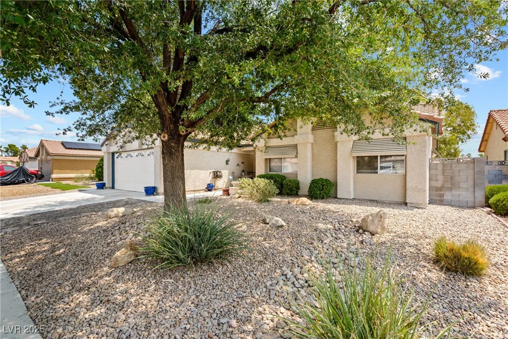 6629 Coastal Breeze, Las Vegas, NV 89108