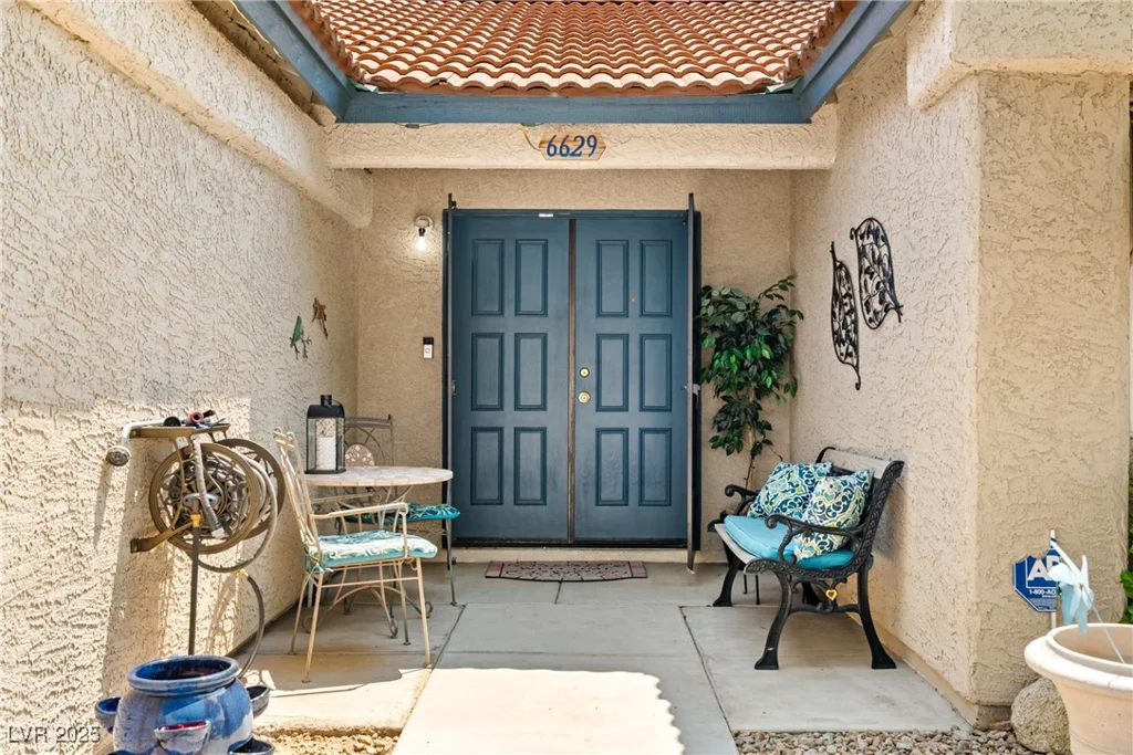 6629 Coastal Breeze, Las Vegas, NV 89108