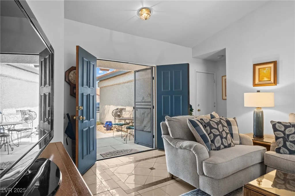 6629 Coastal Breeze, Las Vegas, NV 89108