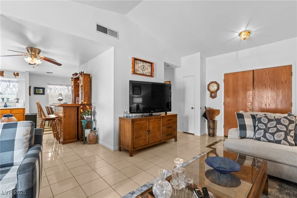 6629 Coastal Breeze, Las Vegas, NV 89108
