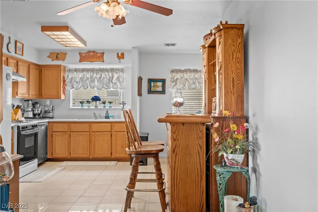 6629 Coastal Breeze, Las Vegas, NV 89108