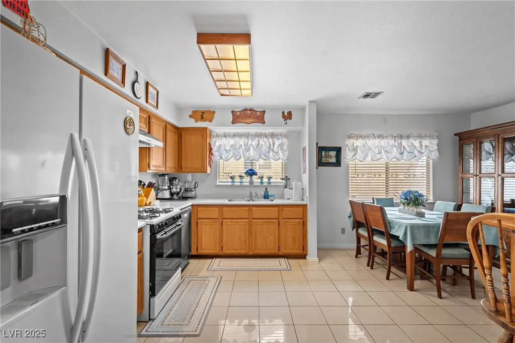 6629 Coastal Breeze, Las Vegas, NV 89108