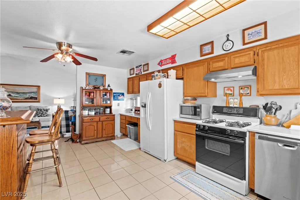 6629 Coastal Breeze, Las Vegas, NV 89108