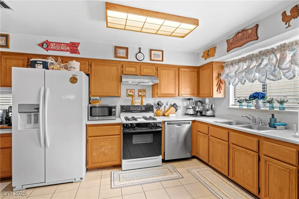 6629 Coastal Breeze, Las Vegas, NV 89108