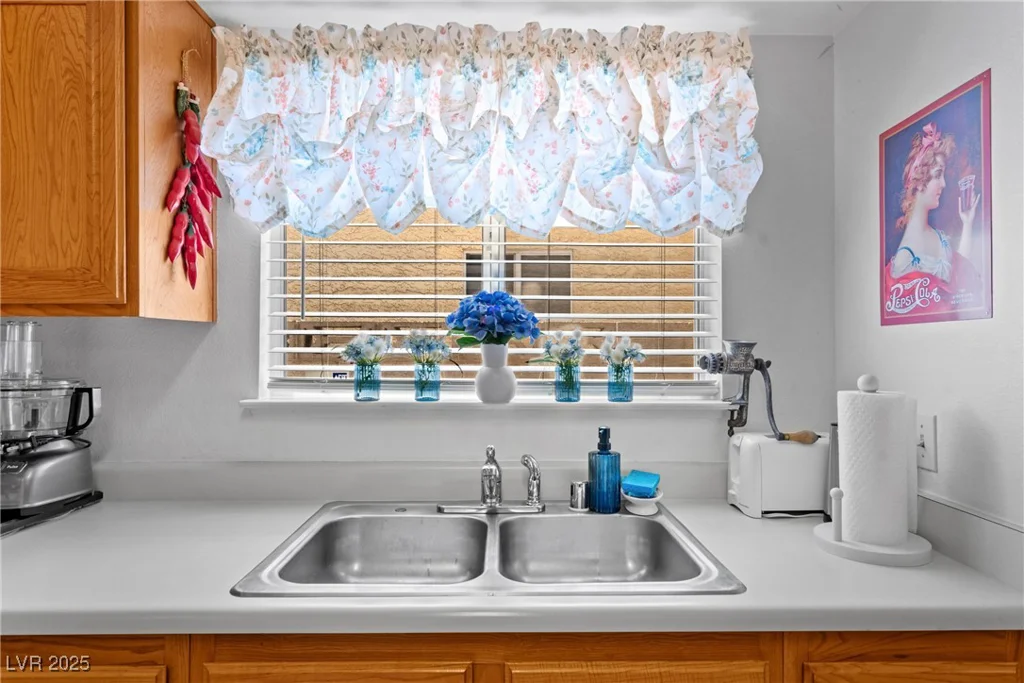 6629 Coastal Breeze, Las Vegas, NV 89108
