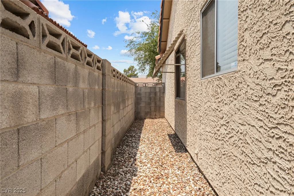 6629 Coastal Breeze, Las Vegas, NV 89108