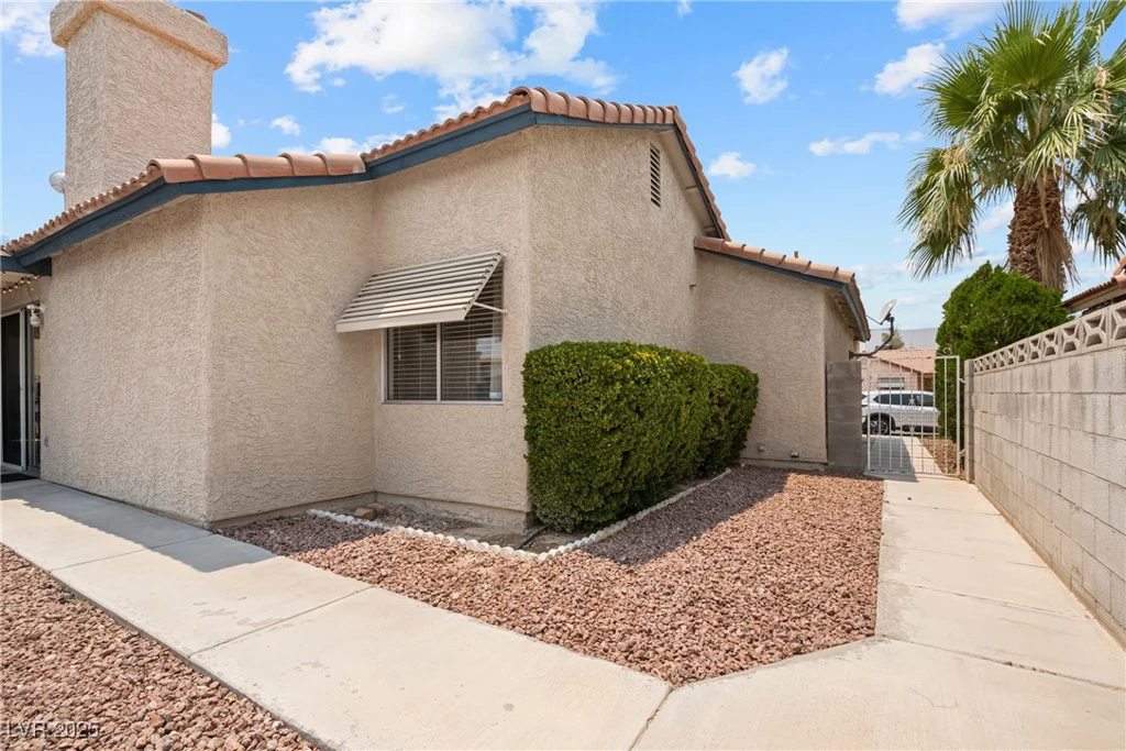 6629 Coastal Breeze, Las Vegas, NV 89108