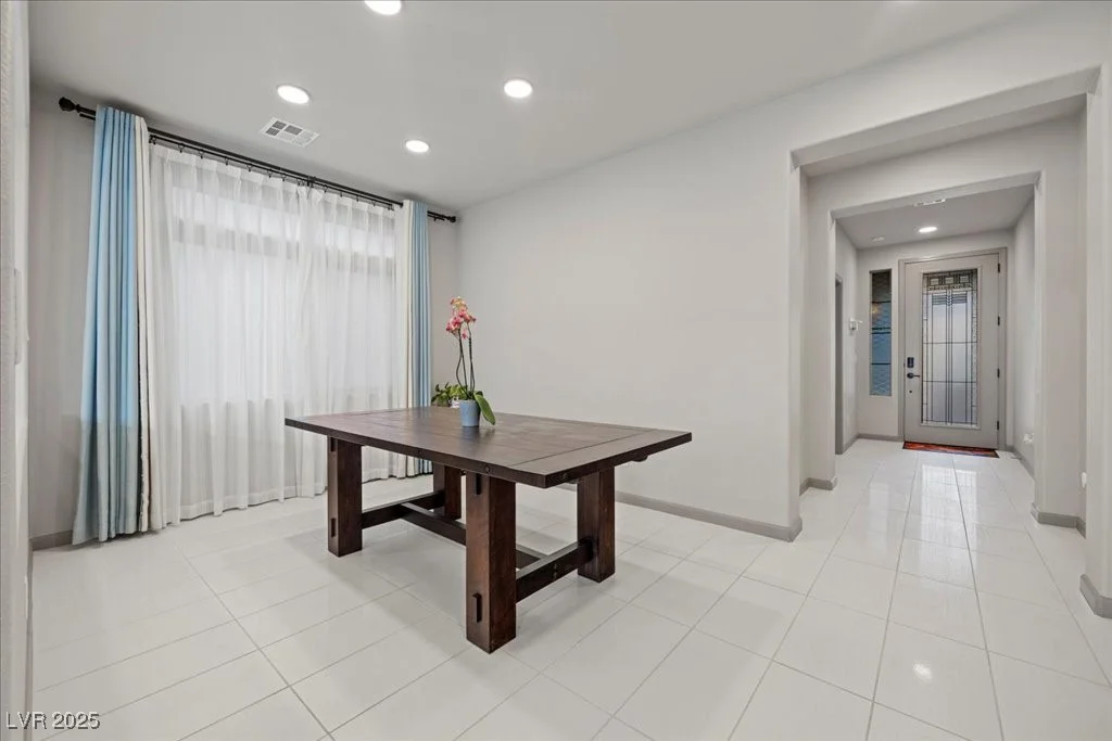 6618 Tangled Vines, Las Vegas, NV 89139