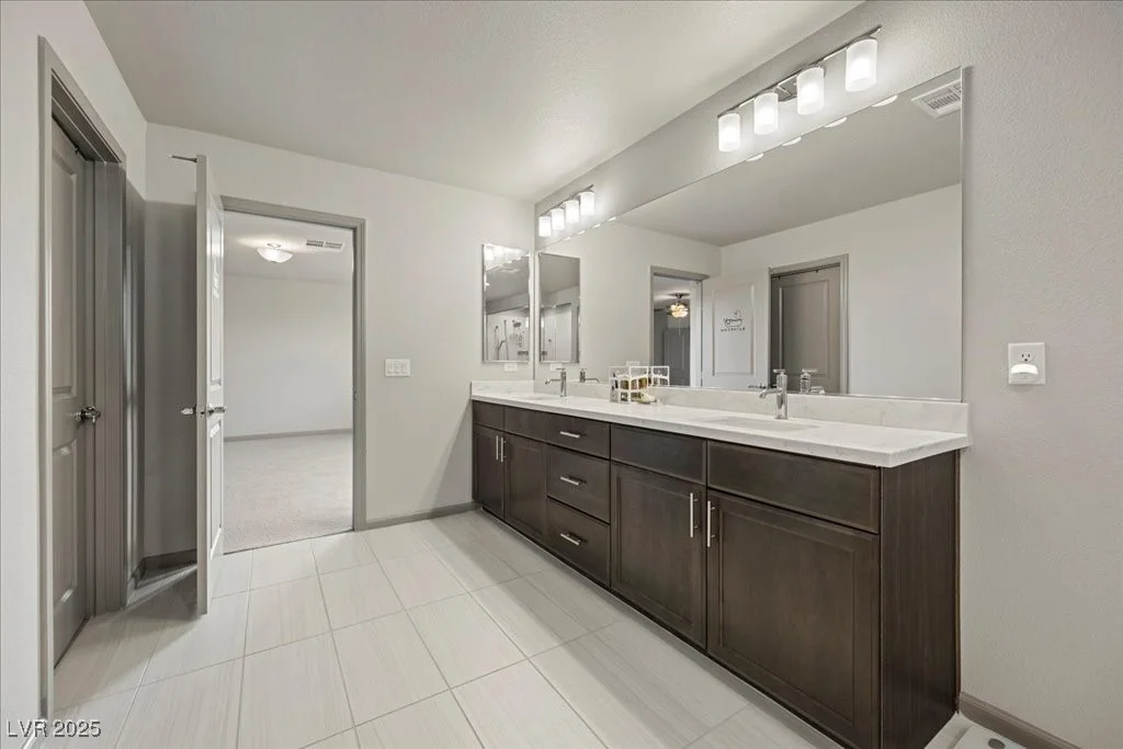 6618 Tangled Vines, Las Vegas, NV 89139
